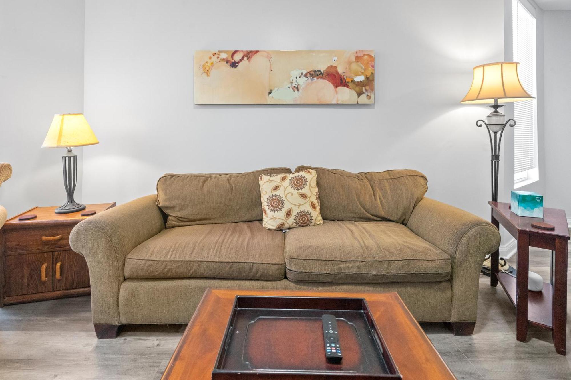 Appartement Newly Rehabbed Greystone With 2 Private Apartments, Backyard, Garage, Laundry, Close To Expressway