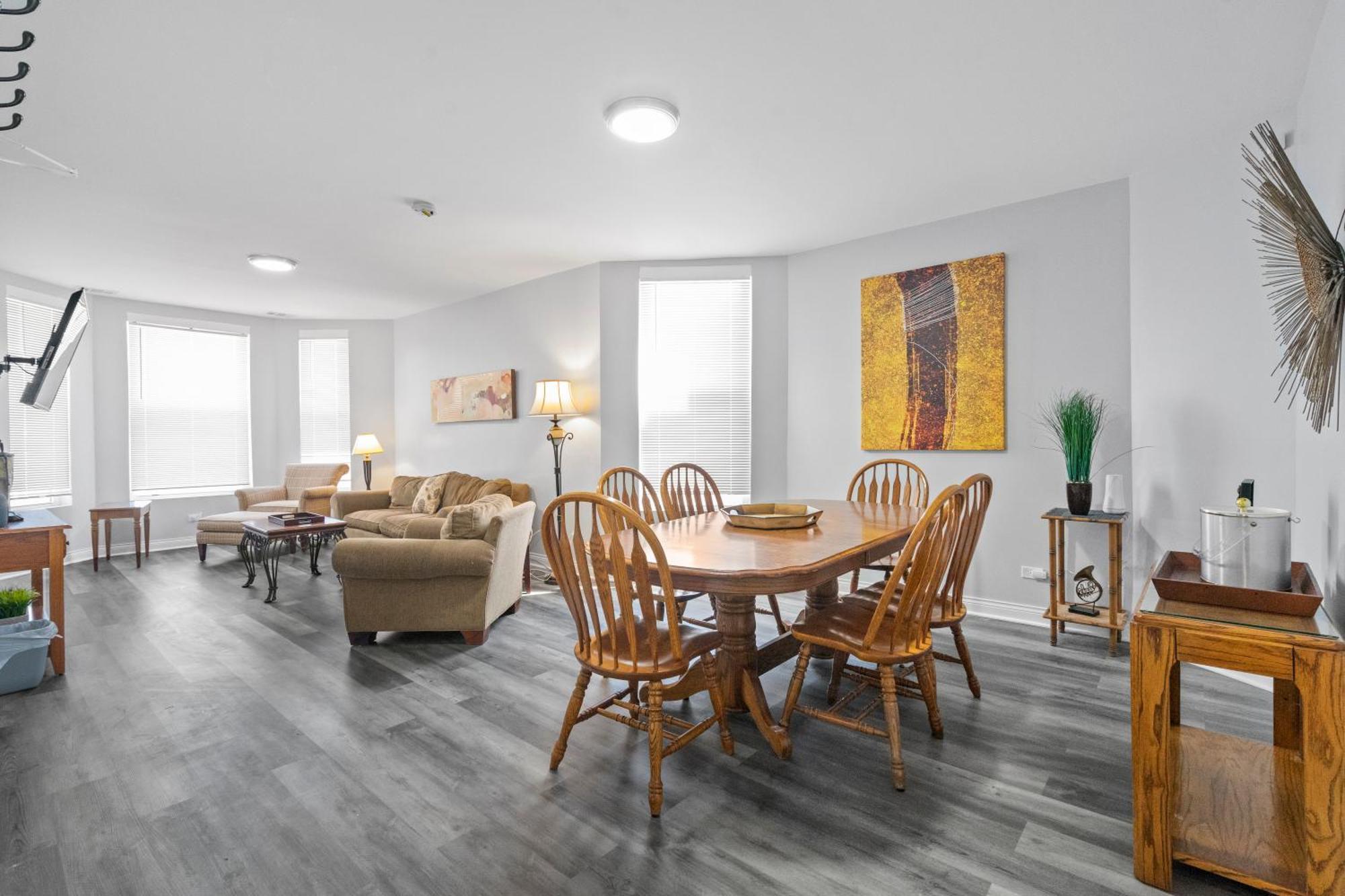 Appartement Newly Rehabbed Greystone With 2 Private Apartments, Backyard, Garage, Laundry, Close To Expressway Chicago